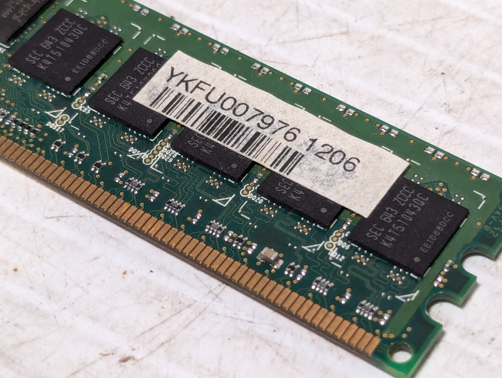(4) Samsung M393T2950CZ3-CCC 1GB PC2-3200 DDR2-400 Server Memory