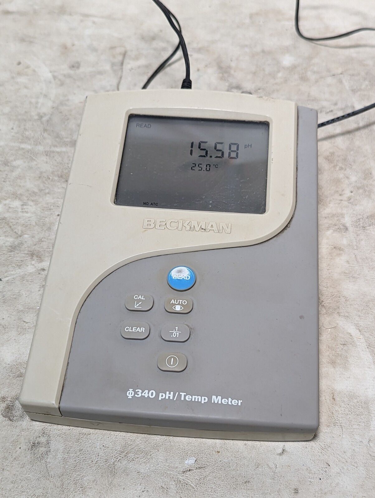 Beckman 340 pH/temp meter, digital