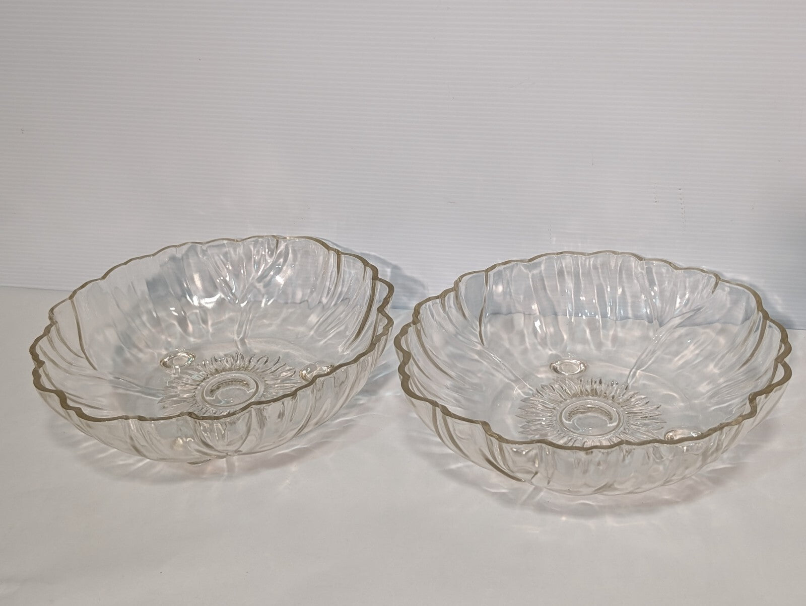 Vintage Indiana Glass 3-Footed Mid-Century Sunflower 11" Glass Bowl