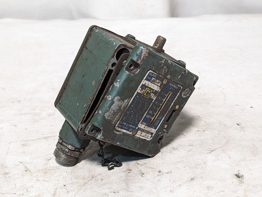 Square D 9012-ACW1 pressure switch, range 1-110psi, differential 7-30psi