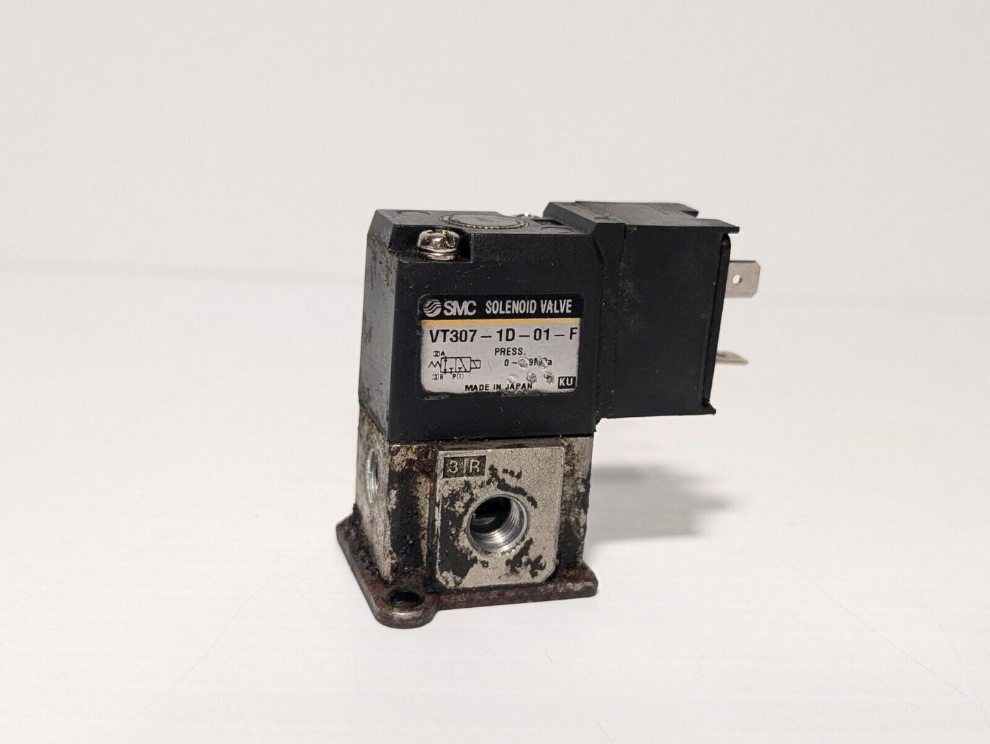 SMC VT307-1D-01-F Solenoid 3 Port Valve Coil 100VAC 26VDC