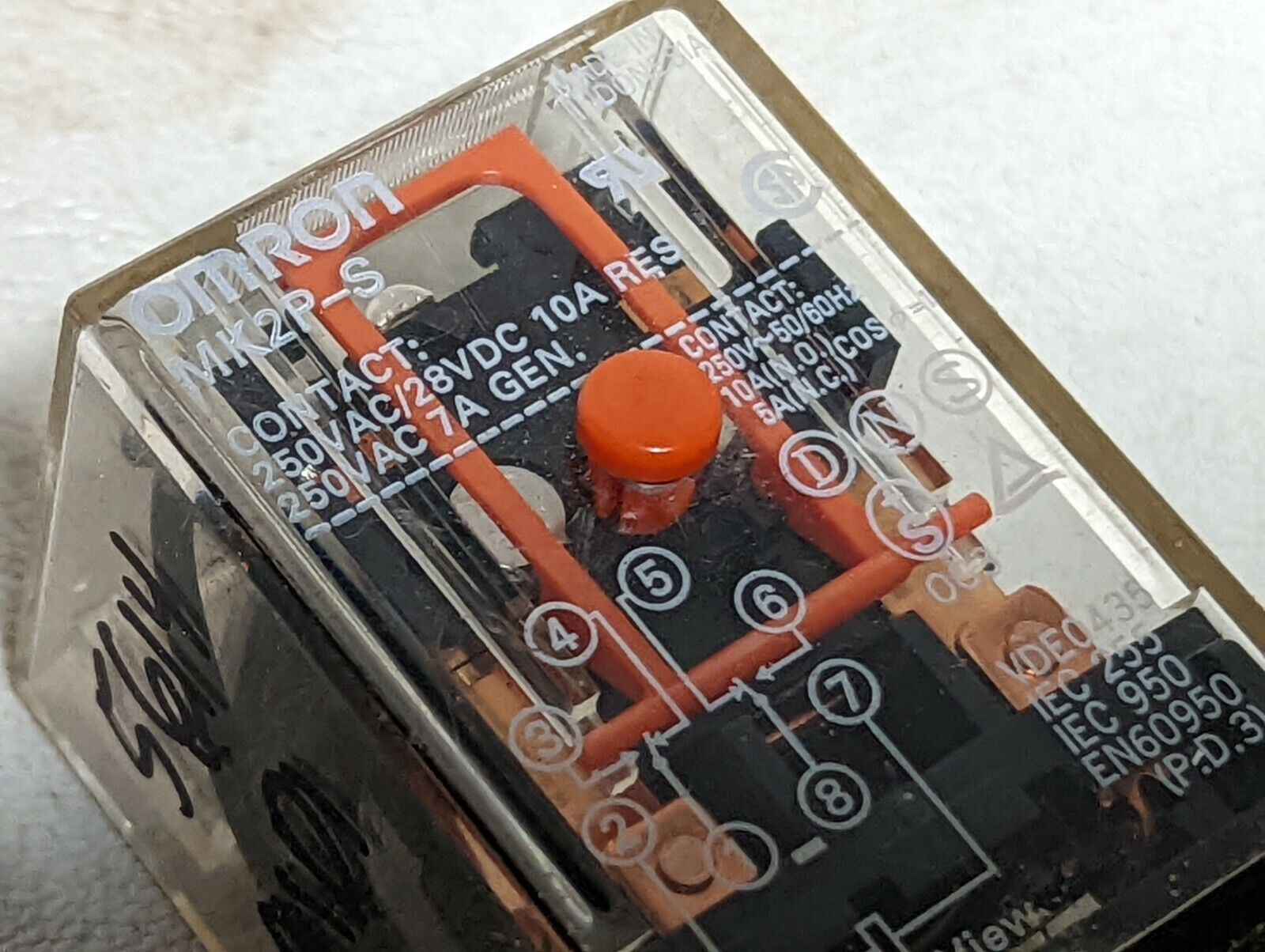 Omron MK2P-S relay, contact: 240VAC/38VDC 10A res., 250VAC 7A gen.
