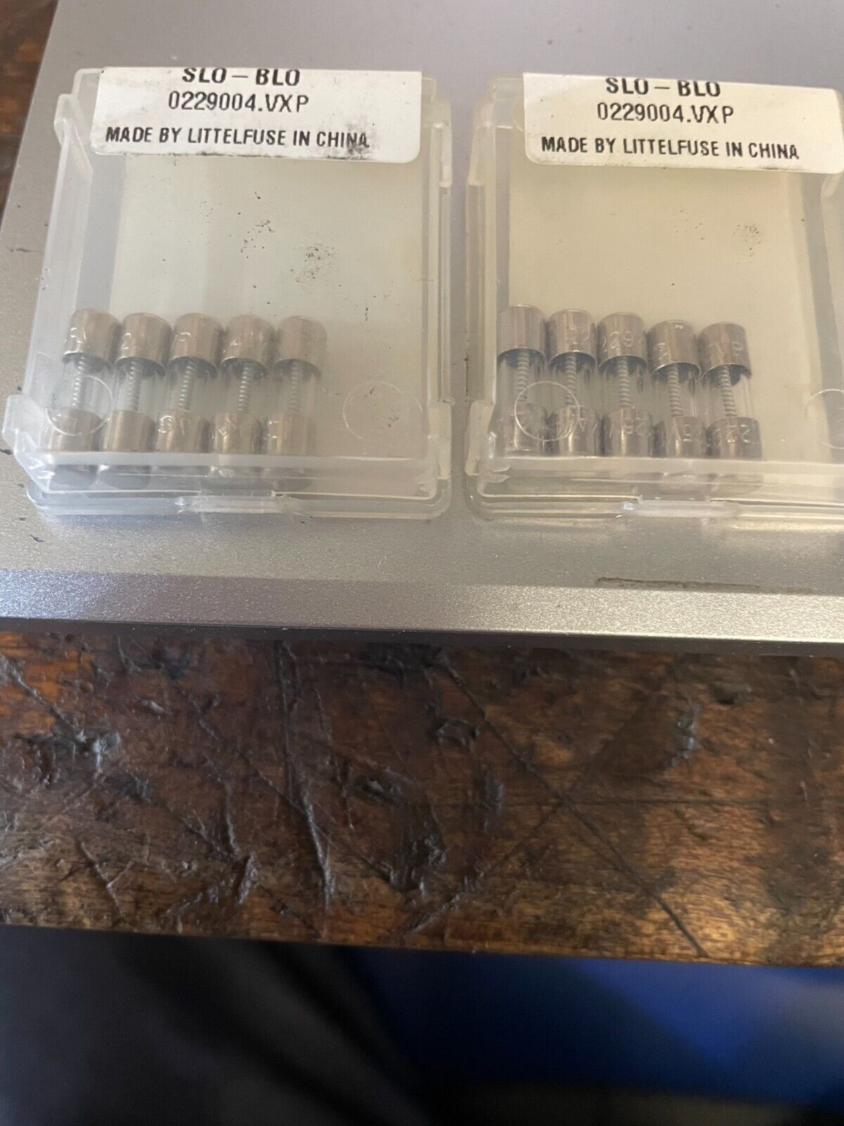 Lot of 10 Littelfuse 0229004.VXP Slo-Blo Cartridge Fuses - Free Shipping