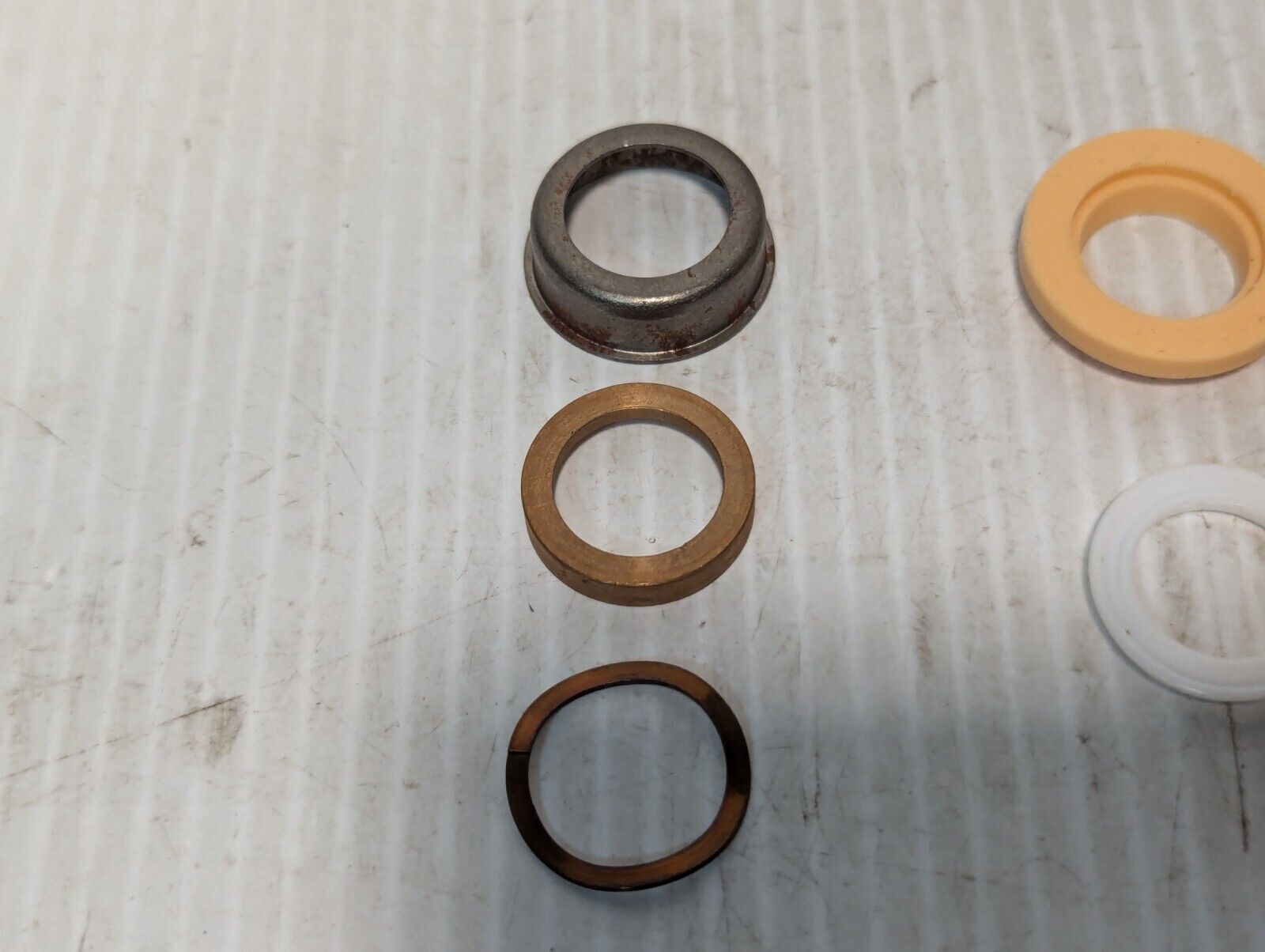 Lot of 2 Miller 051-KR014-63 Hydraulic Cylinder Piston Rod Seal,  5/8" Dia. Rod