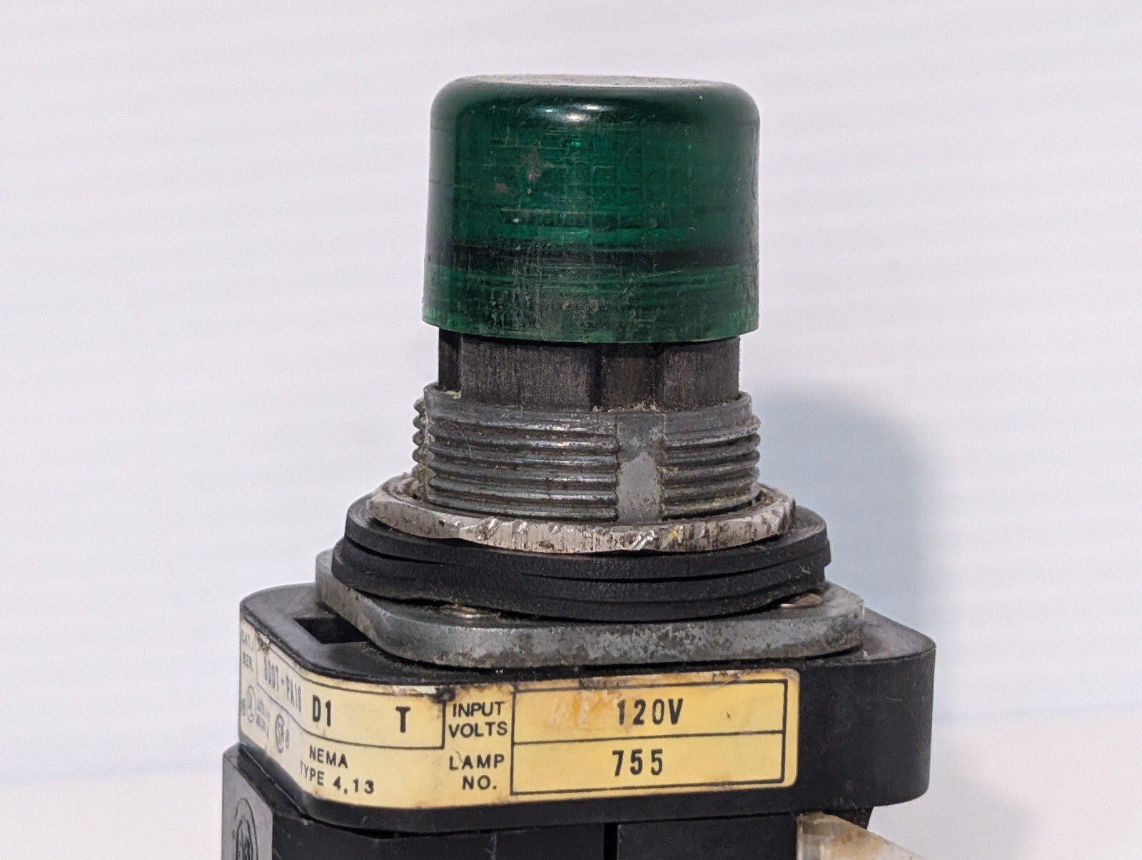 Allen Bradley 800T-PA16 Illuminated Push Button, 120V, Heavy Duty, Lamp Type 755