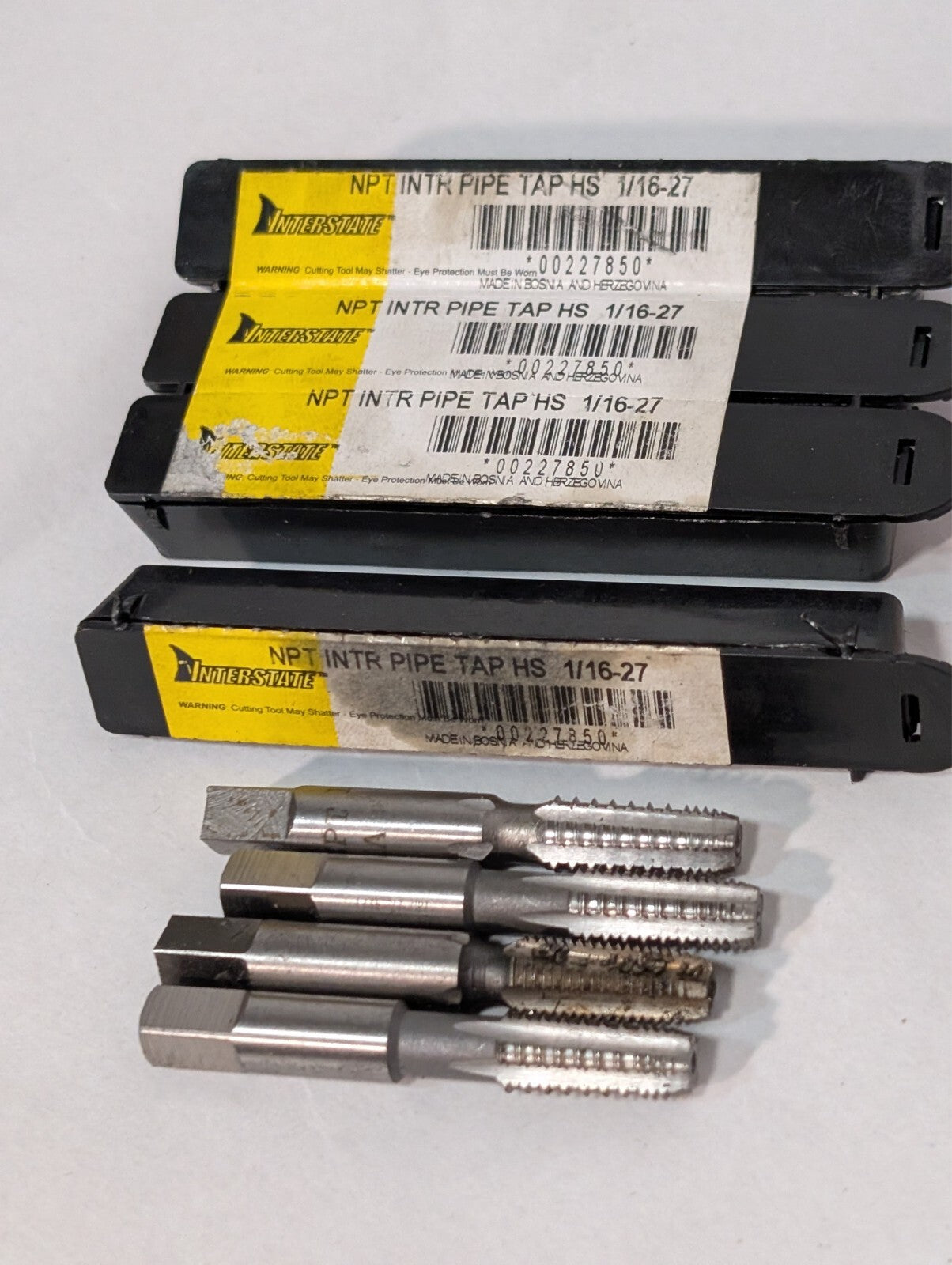 (19) Pipe Taps and Dies, Interstate Hertel Sossner Netco, See photos for specs.