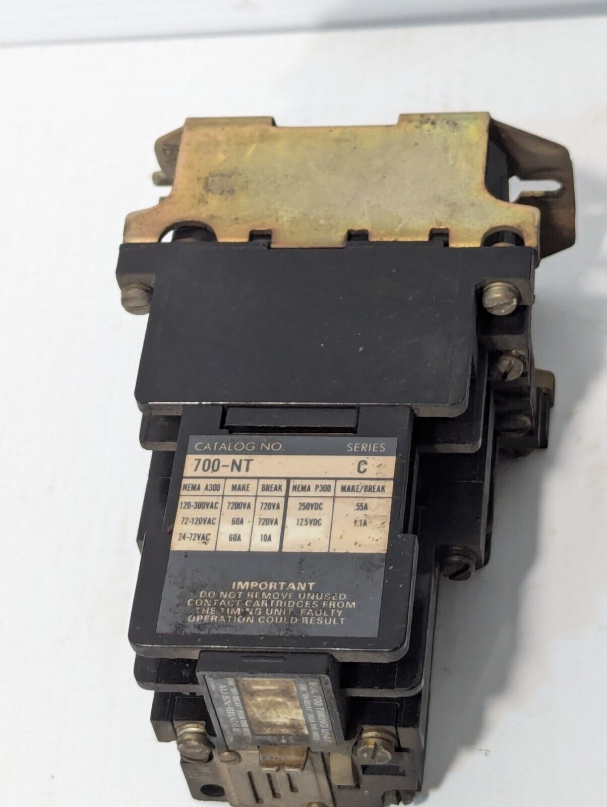 Allen-Bradley 700-N400A1 relay with 700-NT time delay relay - Free Shipping
