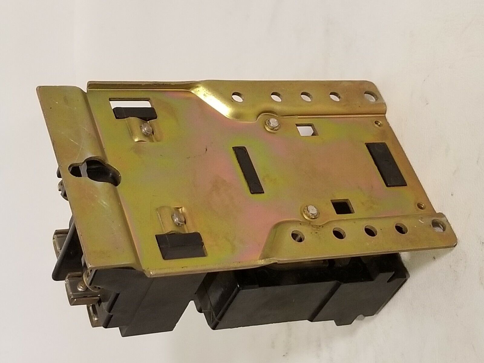 Allen Bradley 700-BR-200 Relay 10A Non-inductive with coil 76A86 120V 60Cy
