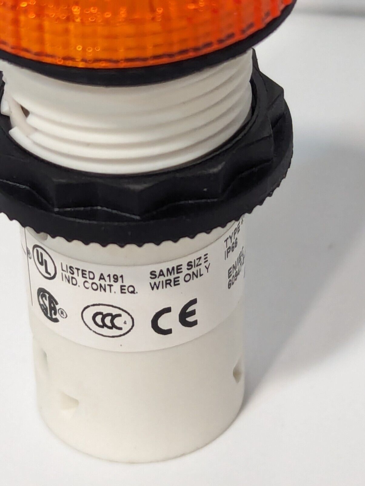 800FD-P0N3 Allen Bradley Flush Led Amber Pilot Light 24 VDC - Free Shipping