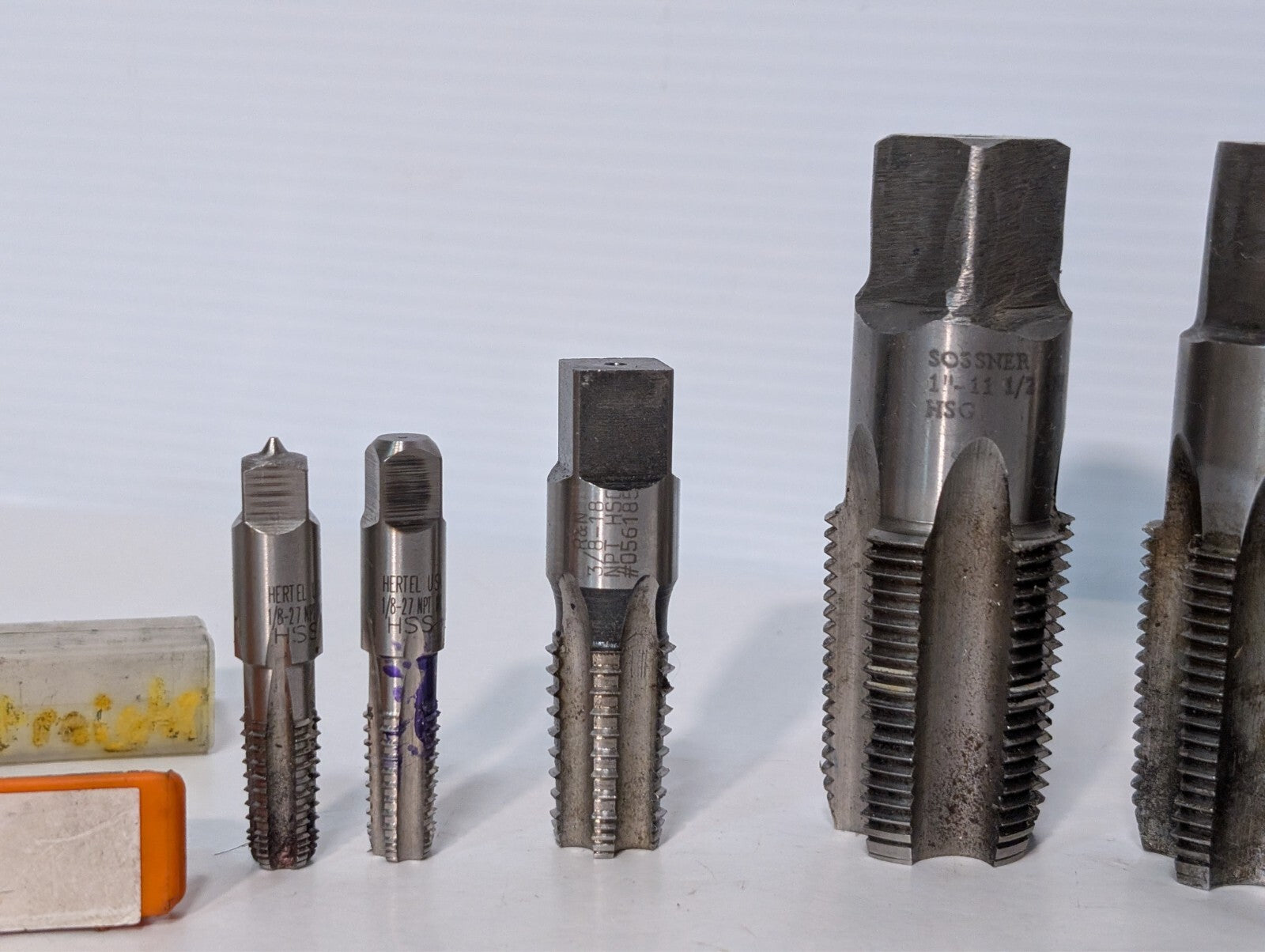 (19) Pipe Taps and Dies, Interstate Hertel Sossner Netco, See photos for specs.