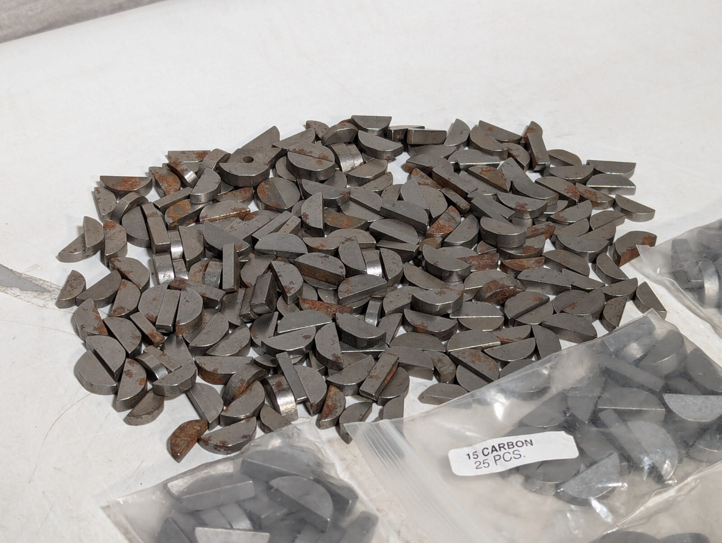 ~450 Carbon 15 Woodruff Keys, 225 new approx. 225 used