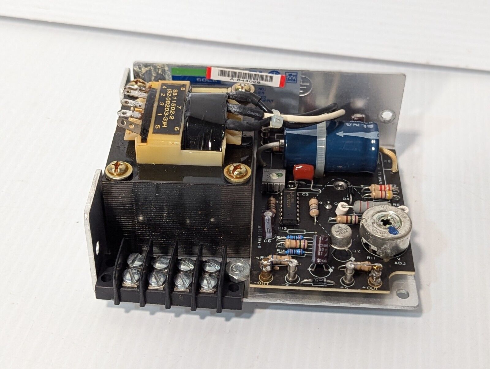 Sola SLS-15-015 Regulated Power Supply Outlet Surplus - Free Shipping+Return