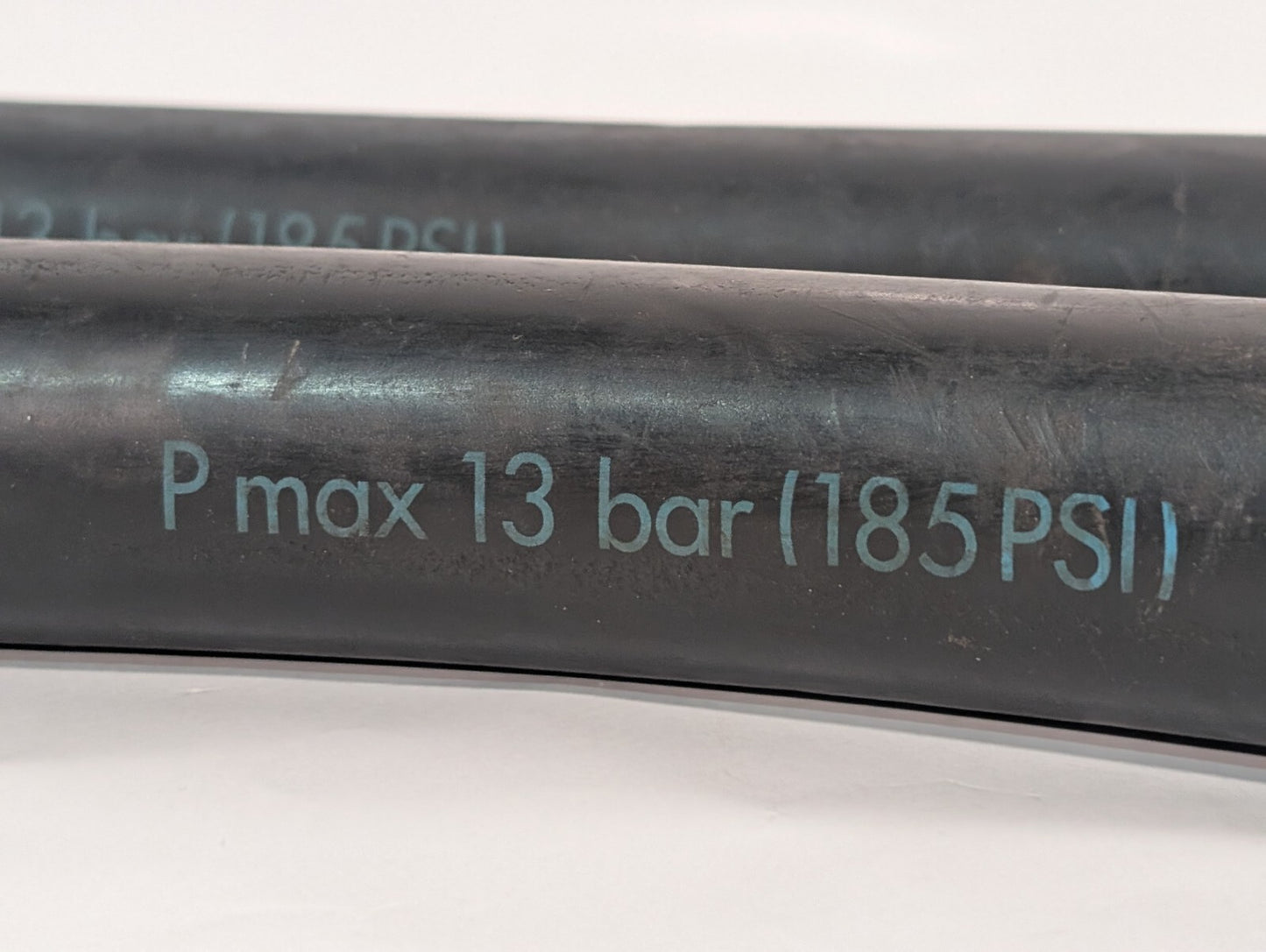 (1) Transair 1001E25 00 01 16 bar Black NBR Compressed Air Pipe, 25mm OD, 0.57m