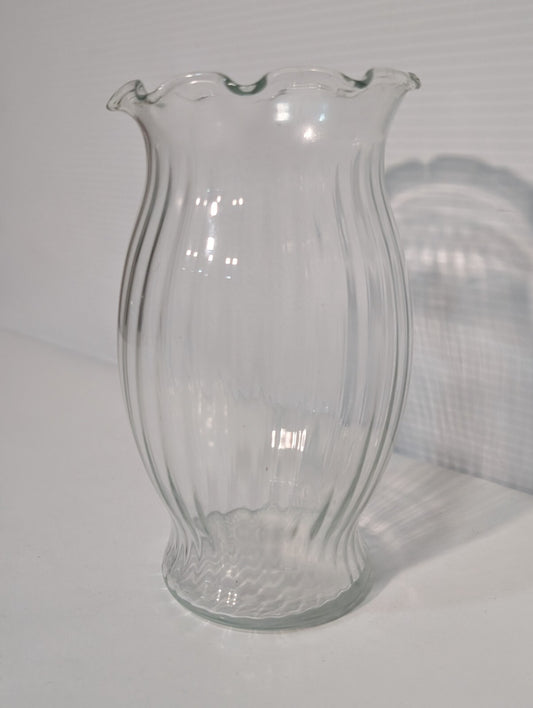 Vintage Ruffled, Ribbed, Fluted Beehive Glass Flower Vase 6.5" Tall