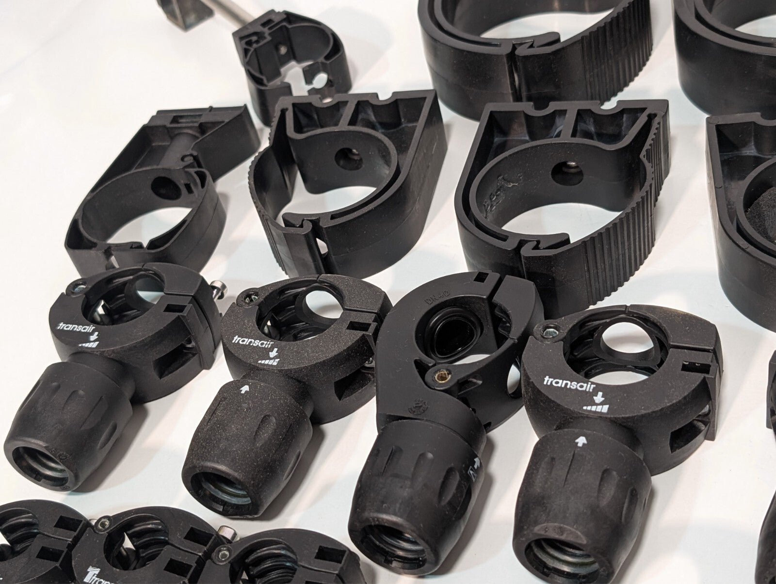 (80) Connectors for Pneumatic Aluminum Tubes Airnet Pipe Clamps Transair Outlets