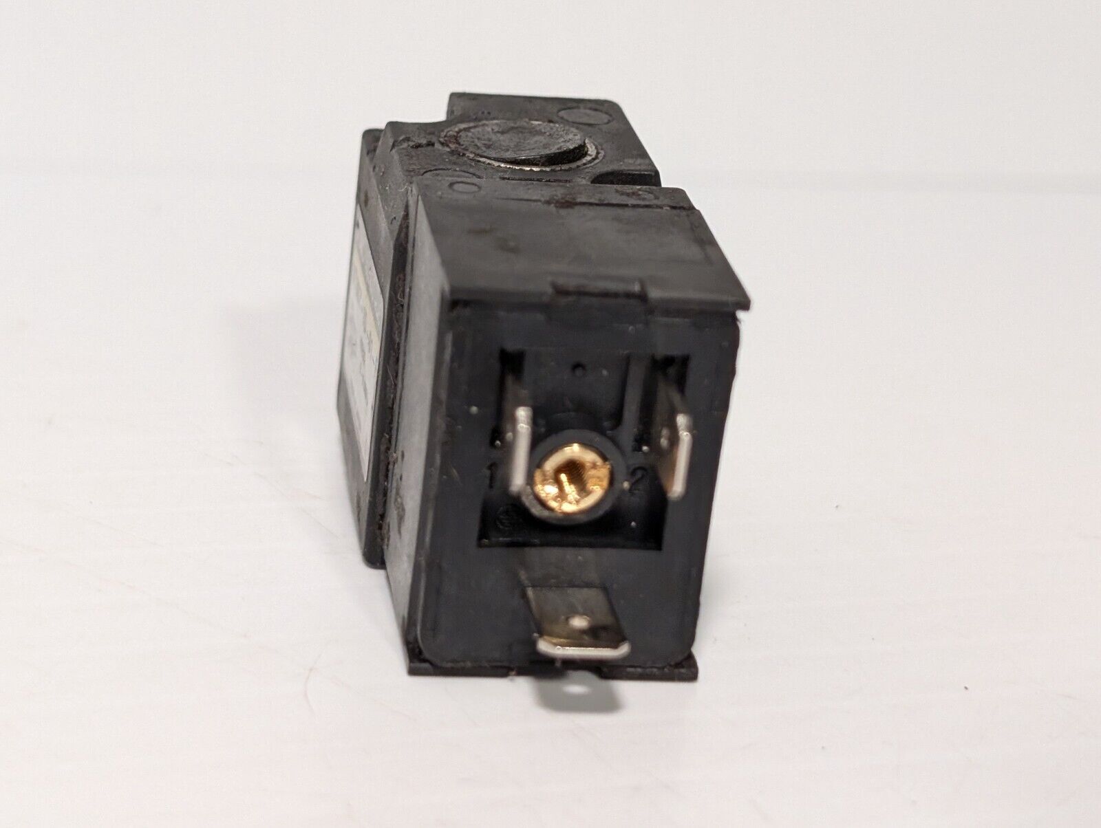 SMC VT307-1D-01-F Solenoid Valve Coil, 2 Bolt, 26V, 100VAC 50/60Hz, DC21-26V