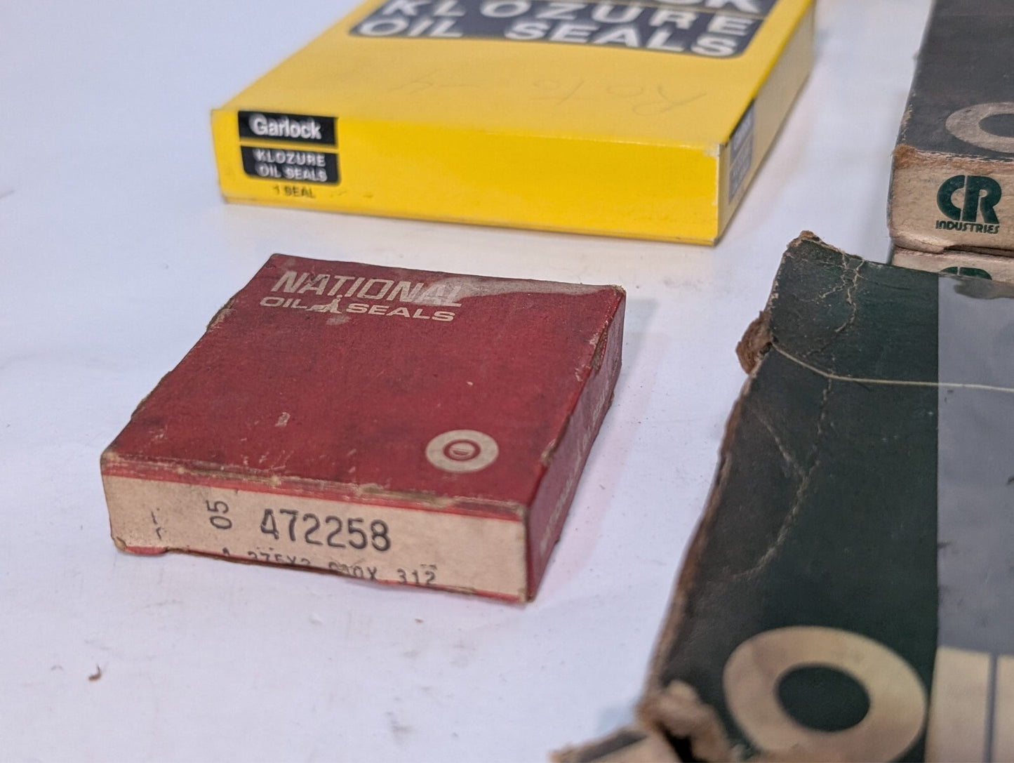 (31) Assorted Oil Seals, Garlock Klozure, National Seals, CR Services