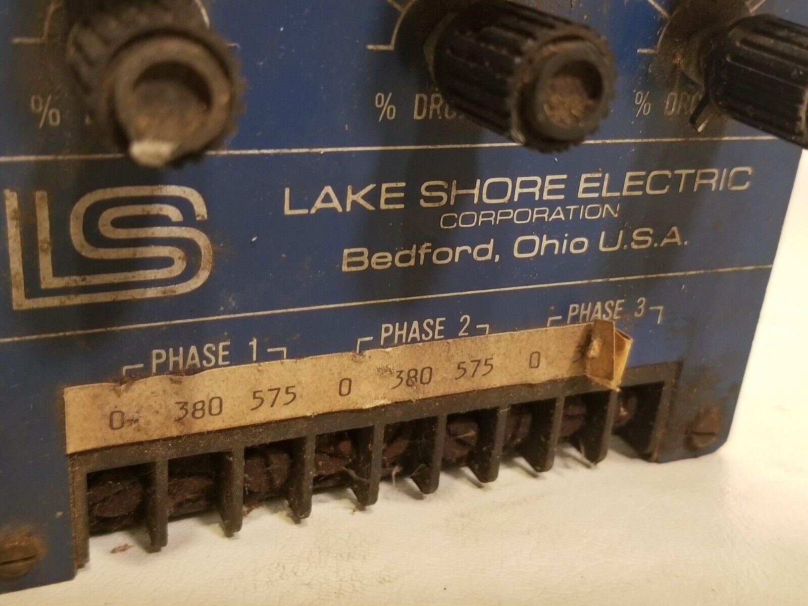 Lake Shore Electric Close-Differential Voltage Sensing Relay