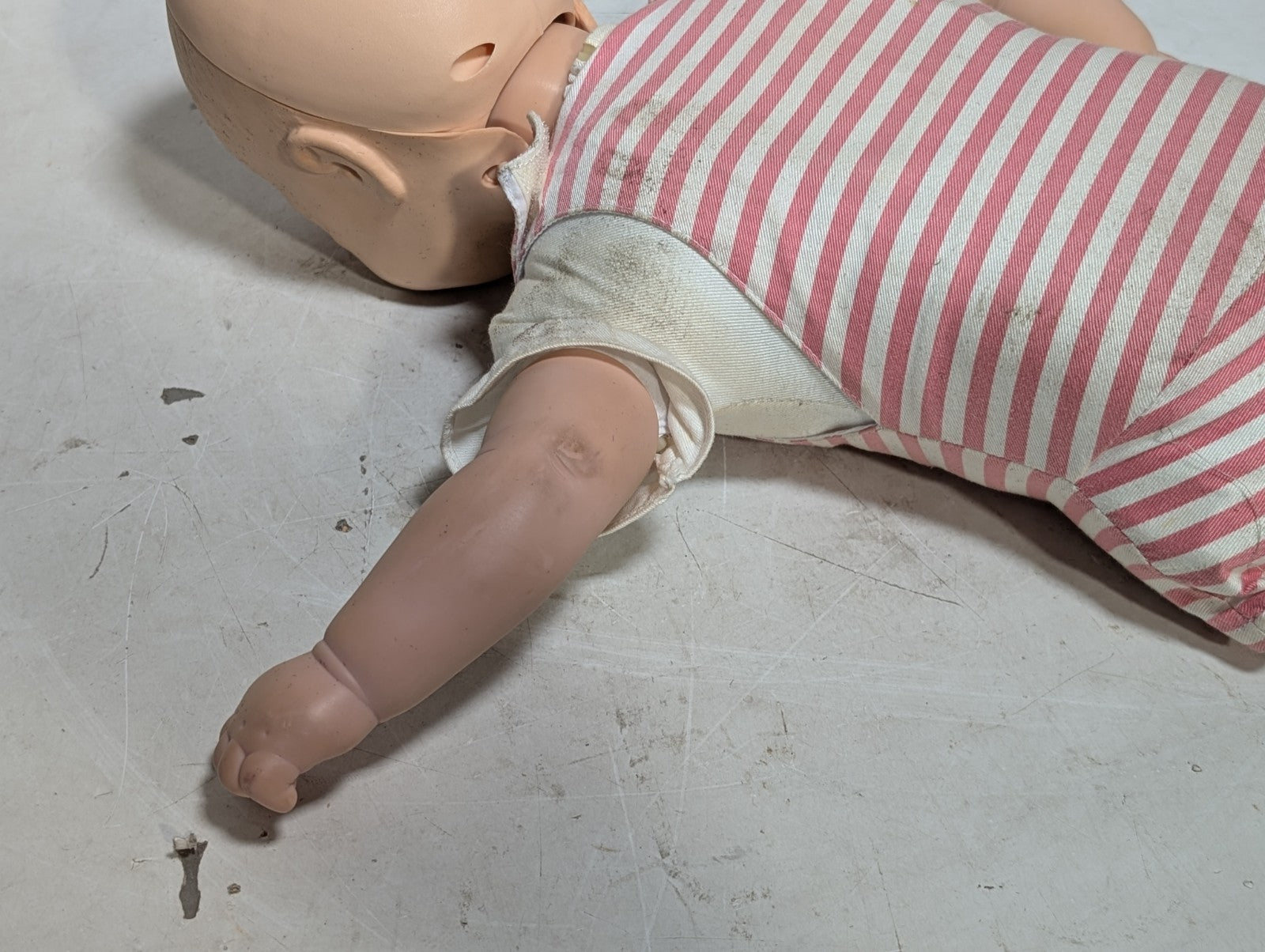 (1) Laerdal Baby Anne CPR Infant Pediatric Training Manikin, Dismembered Leg