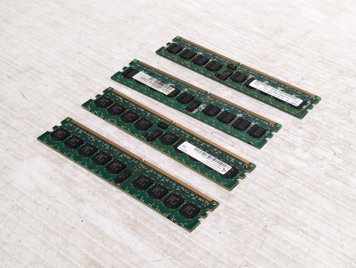 (4) Samsung M393T2950CZ3-CCC 1GB PC2-3200 DDR2-400 Server Memory