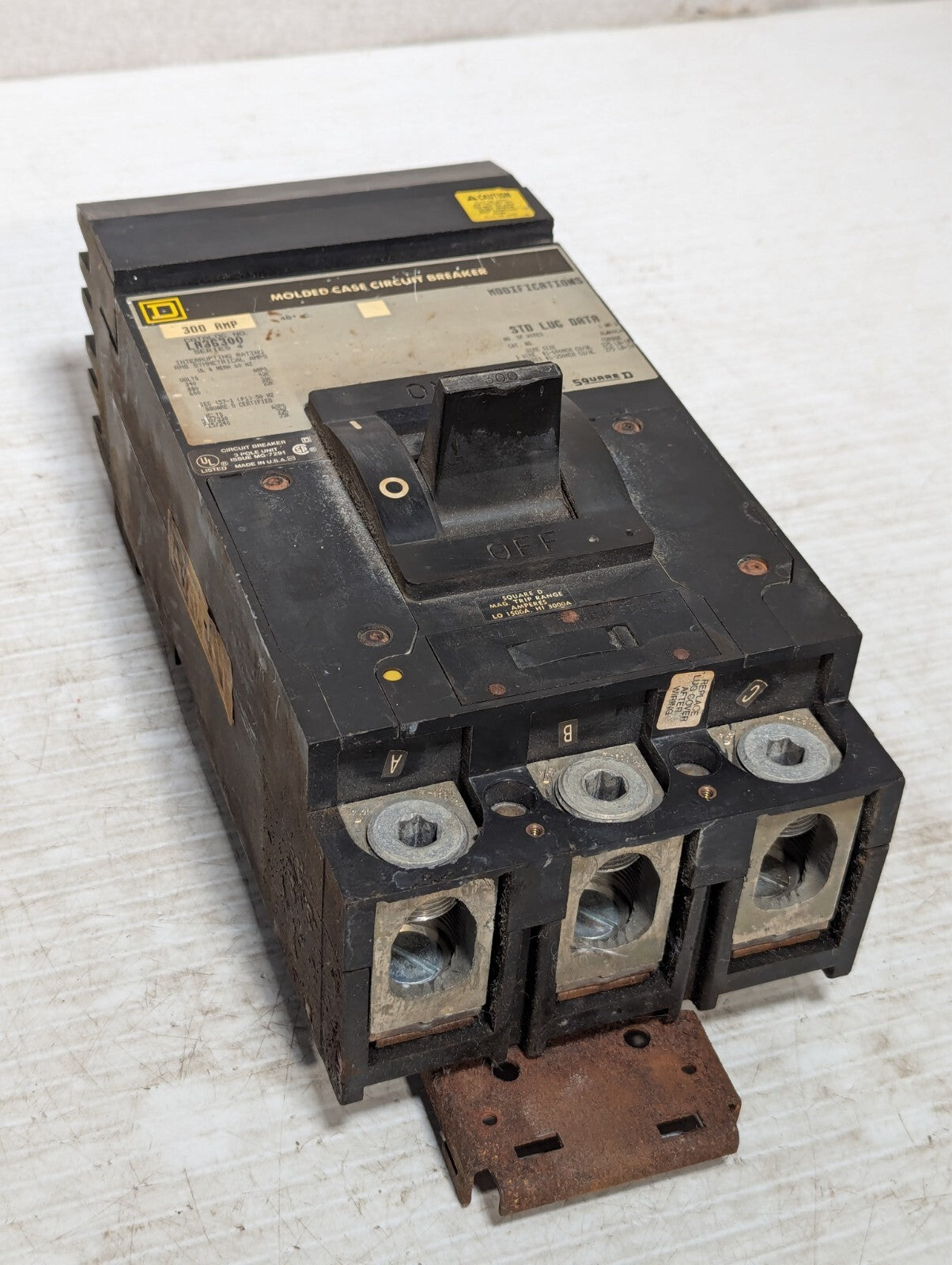 Square D LA36300 I-Line Plug On Circuit Breaker 300A 600V 3P 3PH LA 300A 3 Pole