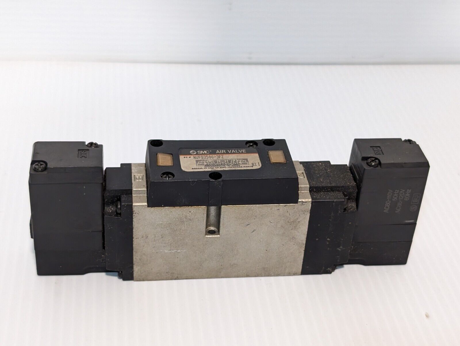 SMC NVFS3500-3FZ Pneumatic Solenoid Valve, Air Valve - Free Shipping