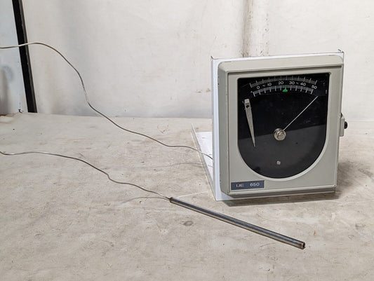United Electric Controls UE 650 temperature chart recorder thermometer w/probe