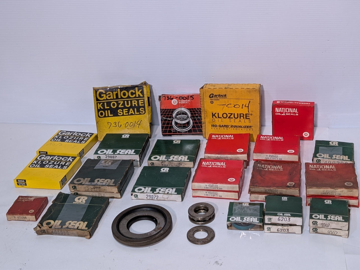 (31) Assorted Oil Seals, Garlock Klozure, National Seals, CR Services