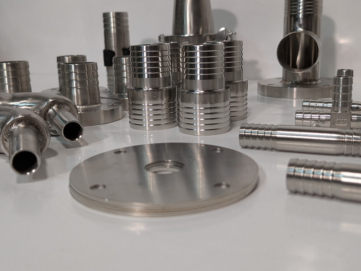 (30) Assorted Clamps and Connectors, some very nice, 13MHHM250