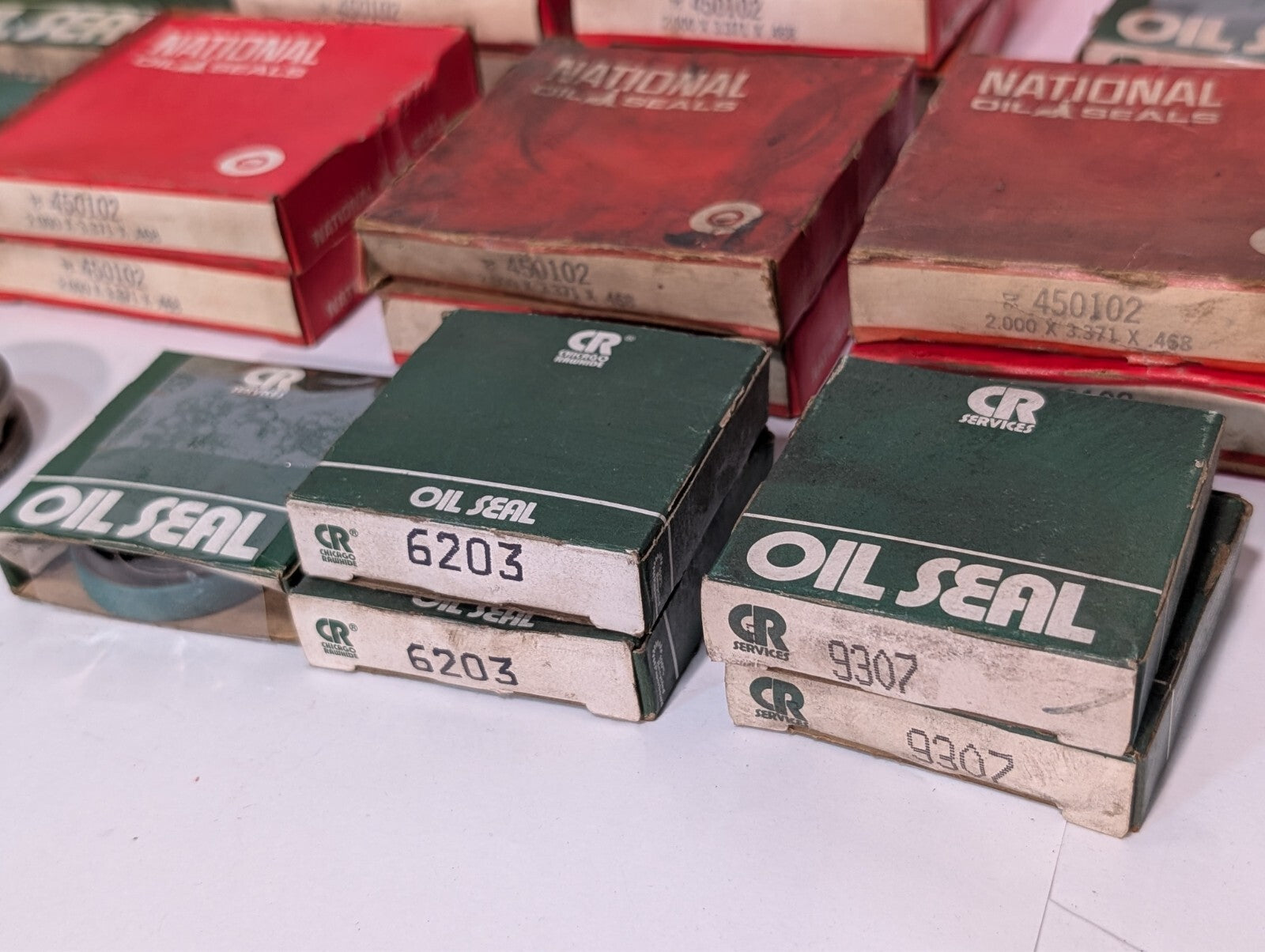 (31) Assorted Oil Seals, Garlock Klozure, National Seals, CR Services