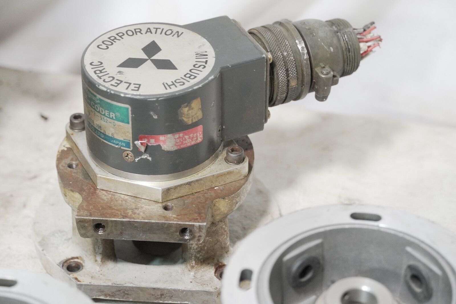 Lot of 16 rotary encoders: mostly Mitsubishi, Tamagawa OSE-5KN-6-12-108