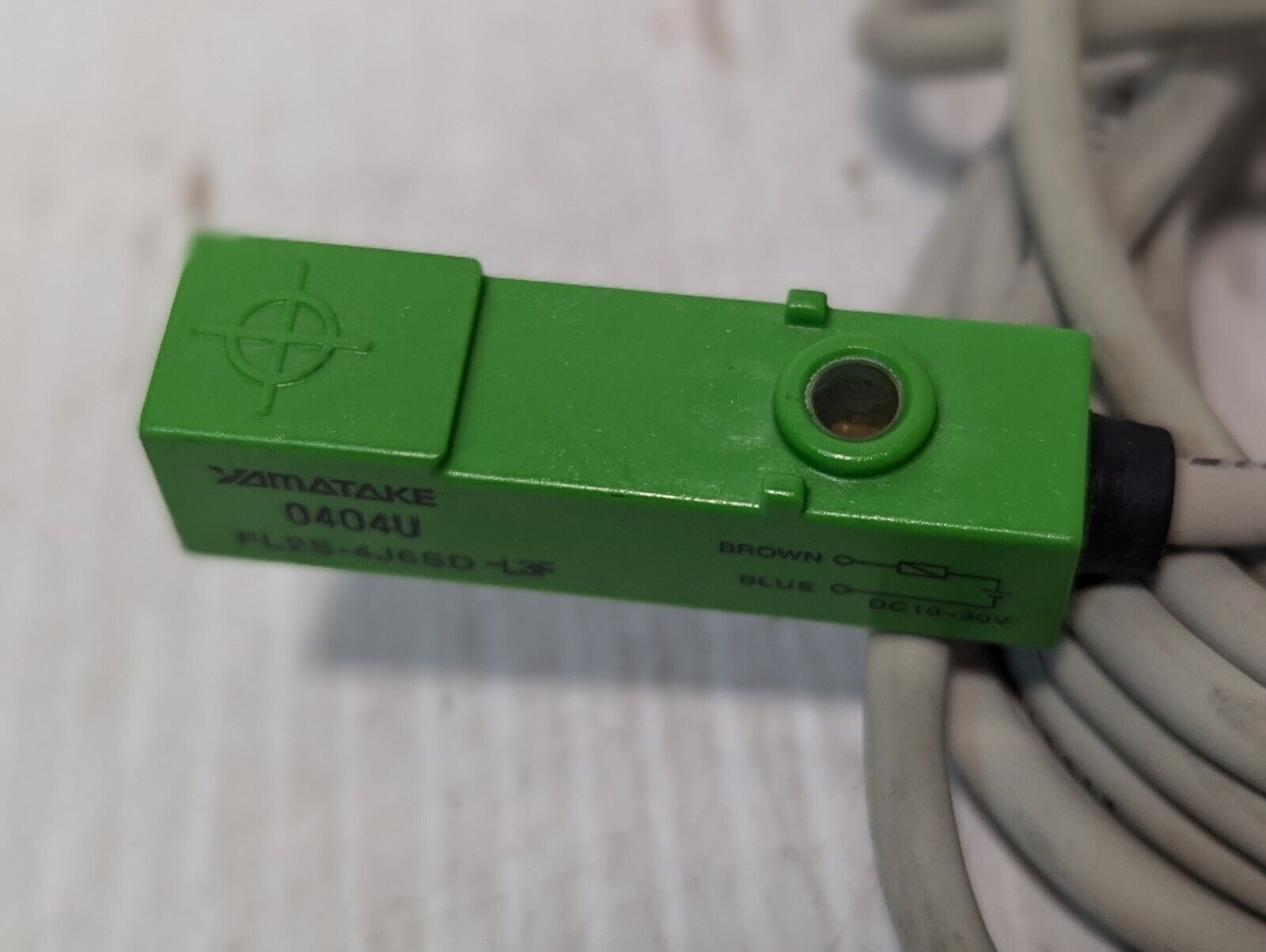 Yamatake FL2S-4J6SD-L3F Proximity Sensor, 3 Meter Cable - Free Shipping