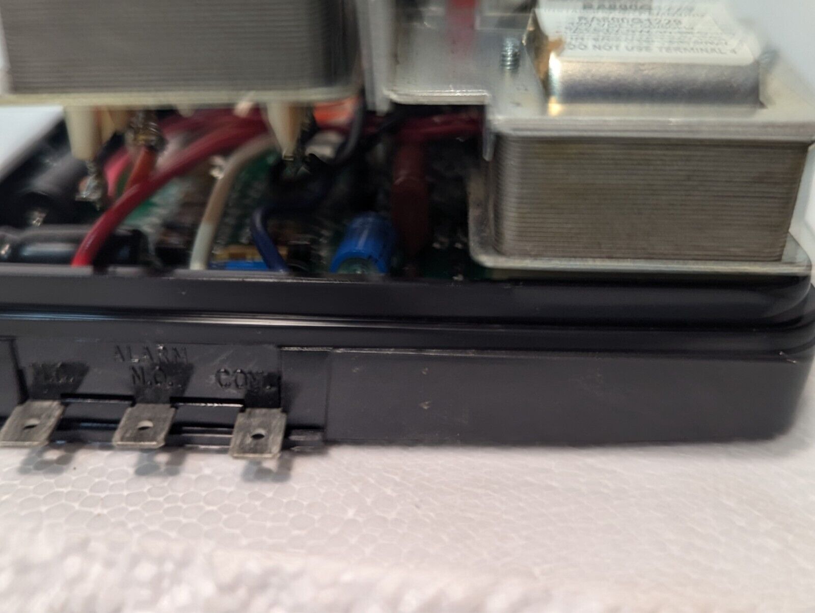 Honeywell RA890G 1229 primary control, 120V, 3 wire, 15 sec safety, .8 FL RESP