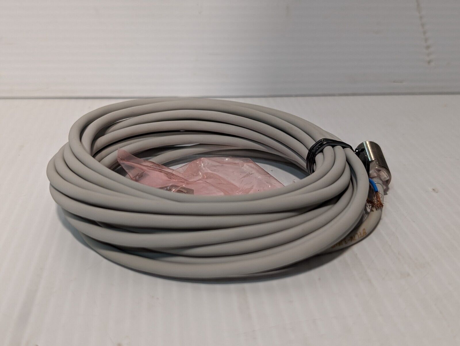 azbil FL7M-3J6HD-L5 Proximity Switch Sensor DC 2Wire, Yamatake FL7M3J6HDL5