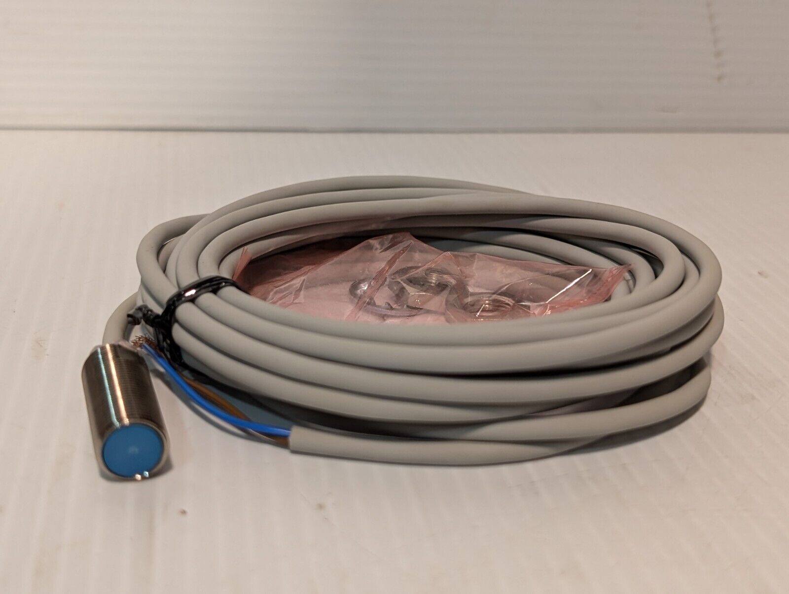 azbil FL7M-3J6HD-L5 Proximity Switch Sensor DC 2Wire, Yamatake FL7M3J6HDL5
