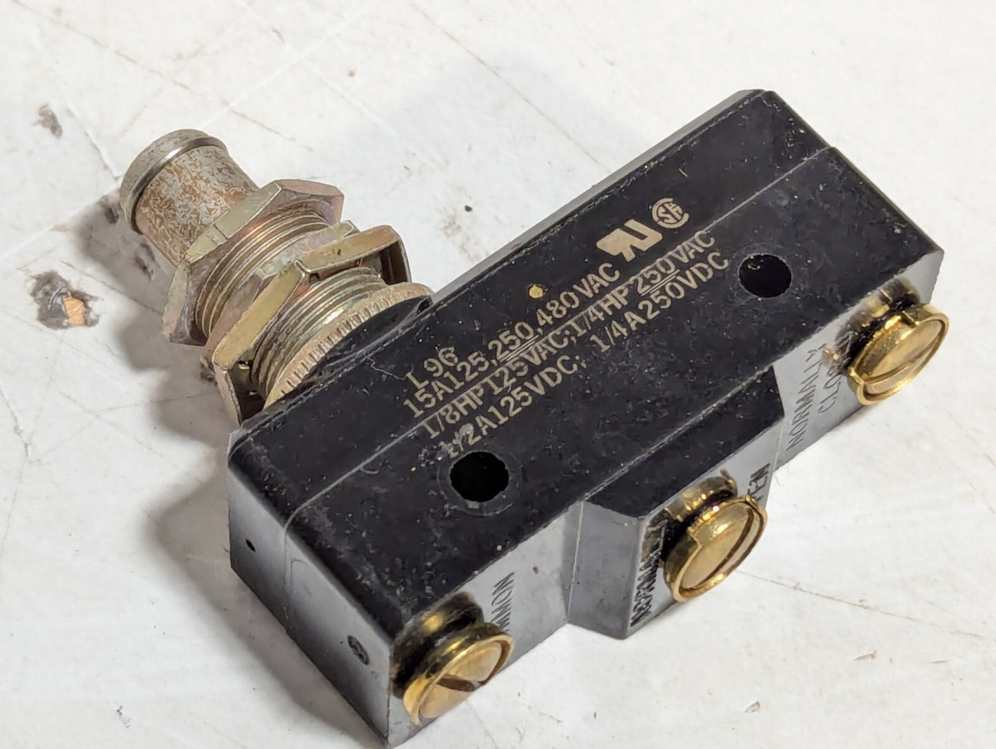 Square D 9007 Pilot Duty Snap Switch & BZ-2RQ1-A2 Limit Switch & 2 10-622 Switch