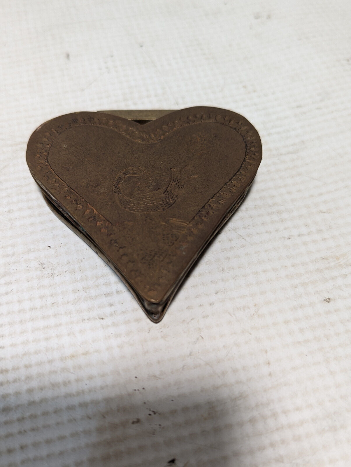 Vintage Mottahedeh Adaptation Heart Shaped Ring Pill Box Trinket