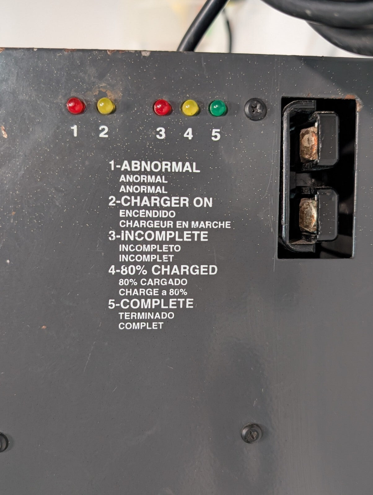 [1] Raymond SVR24251205/6 24 Volt GNB Pallet Pro Battery Charger