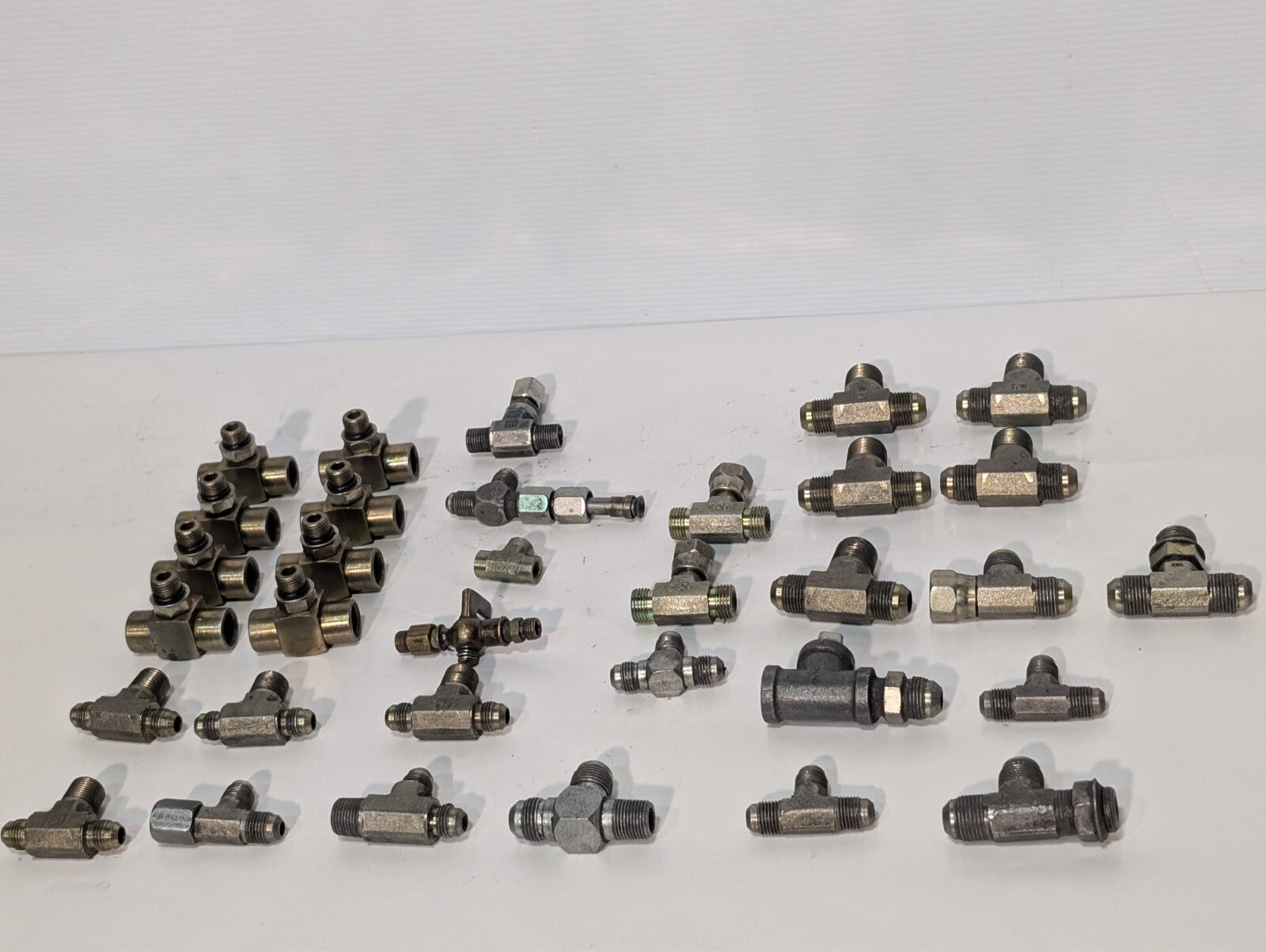 (33) Swivel Nut, Steel Flare, Compression Tee Branch Fittings
