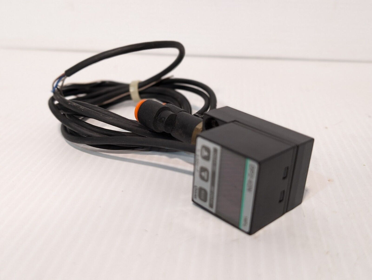 Sunx DP2-42N Digital Pressure Sensor, LED display, 1MPa -Free Shipping & Returns