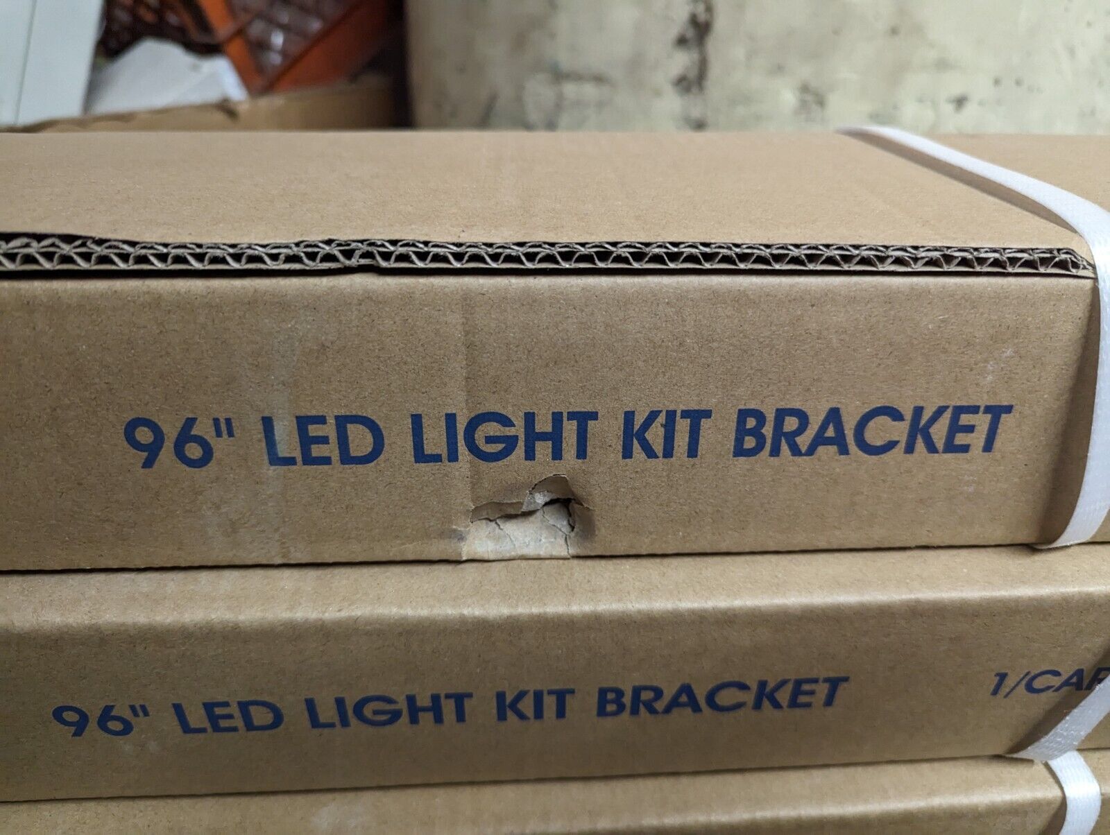 Uline H-6332B work/packing station 96 inch LED light kit bracket