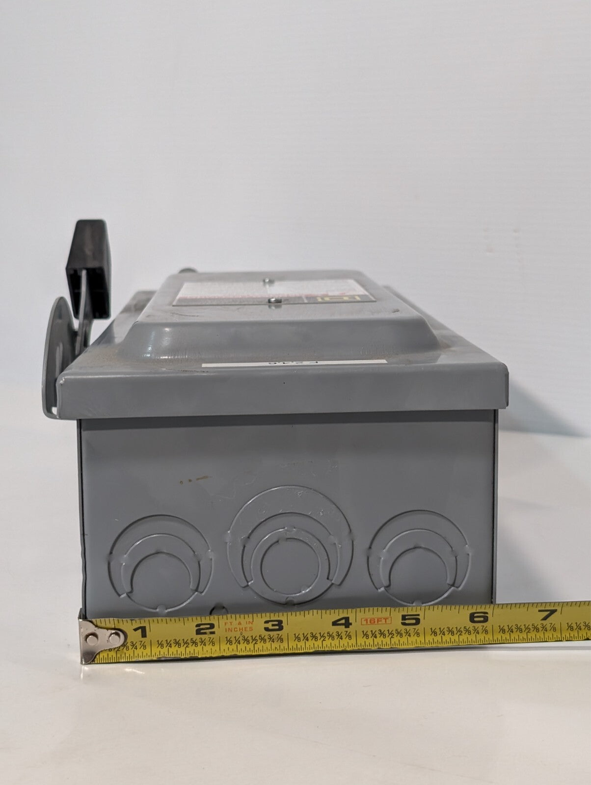 Square D D322N General Duty Safety Switch Fusible 60A 3PH 240VAC FRN-R-35 Fuses