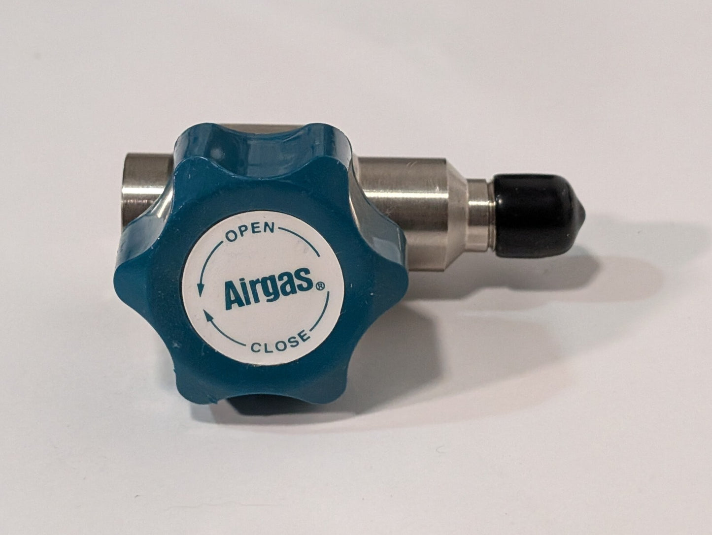 [2] Airgas Diaphragm Valve Brass 3500psi 2-Way