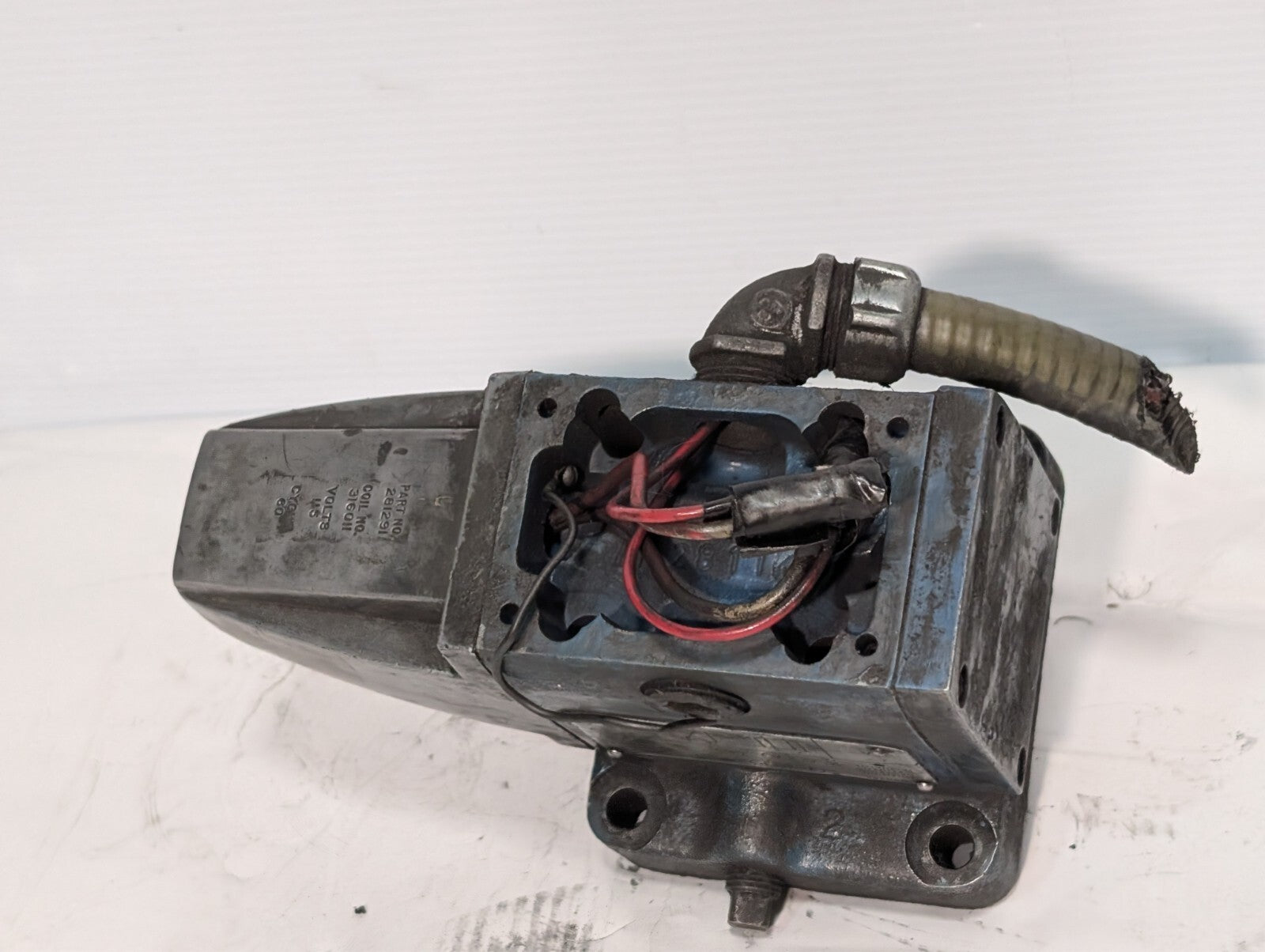 Vickers 281291 Industrial Control System, 316011 Solenoid Valve Coil