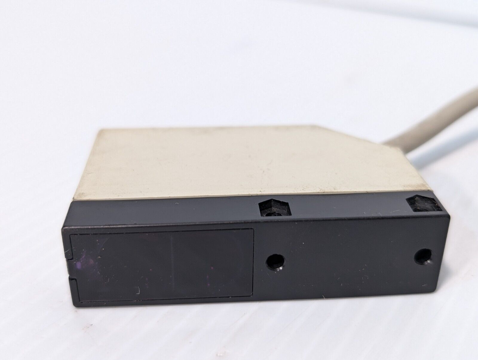 Telemecanique XUL-M06031 Photoelectric Sensor, 250 V Max, as pictured