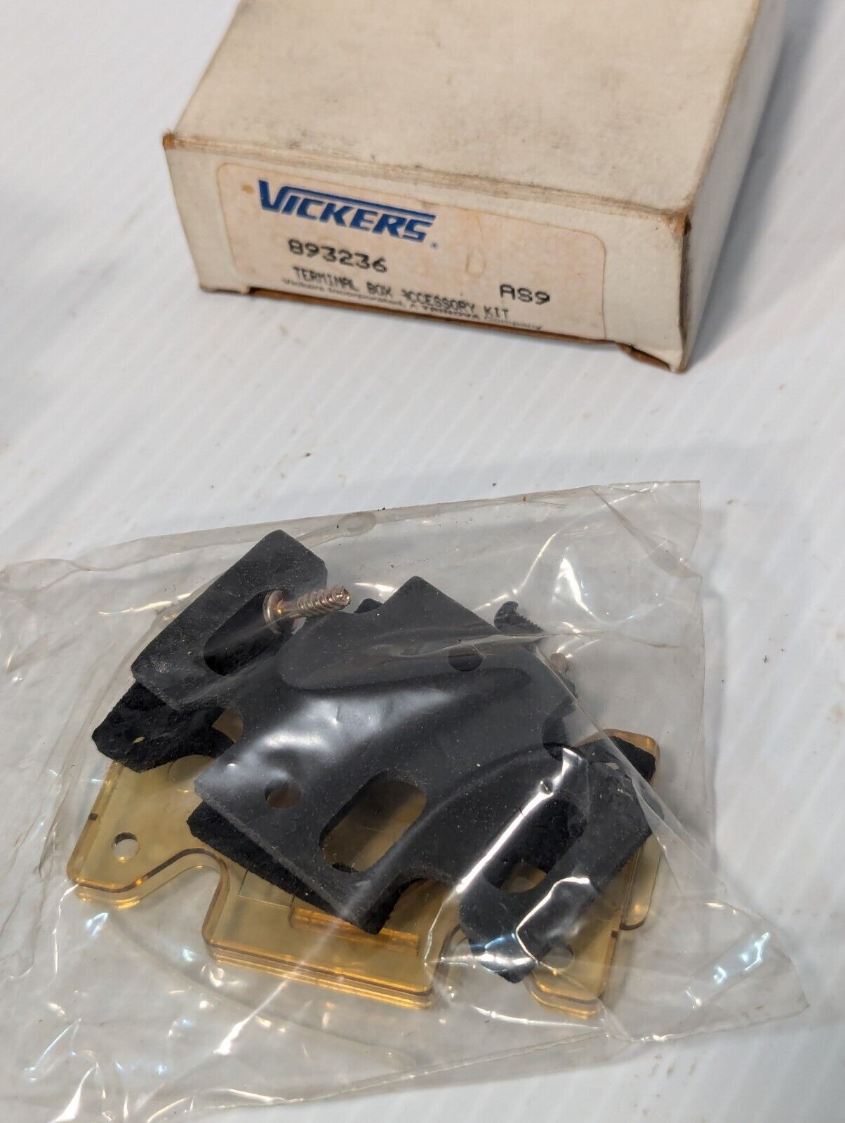 Vickers 893236 terminal box accessory kit - Free Shipping