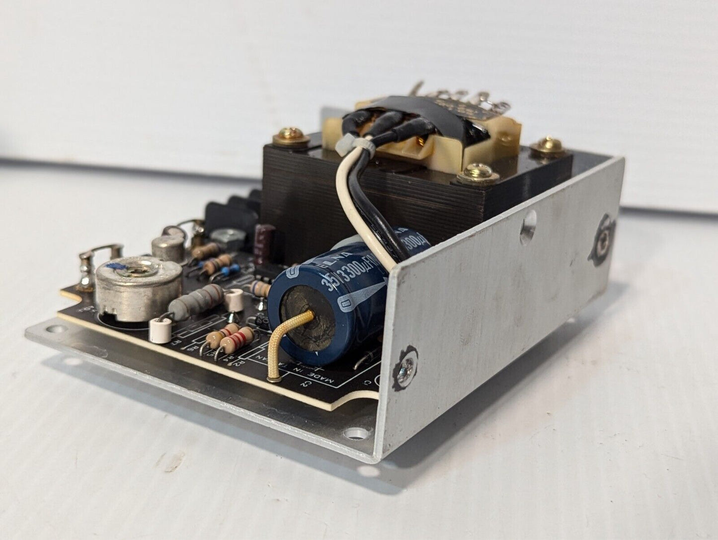 Sola SLS-15-015 Regulated Power Supply Outlet Surplus - Free Shipping+Return