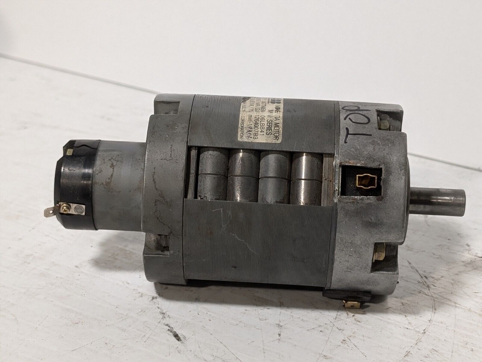 Yaskawa ABB UGTMEM-06LBB41 Minertia Servo Motor Mini Series