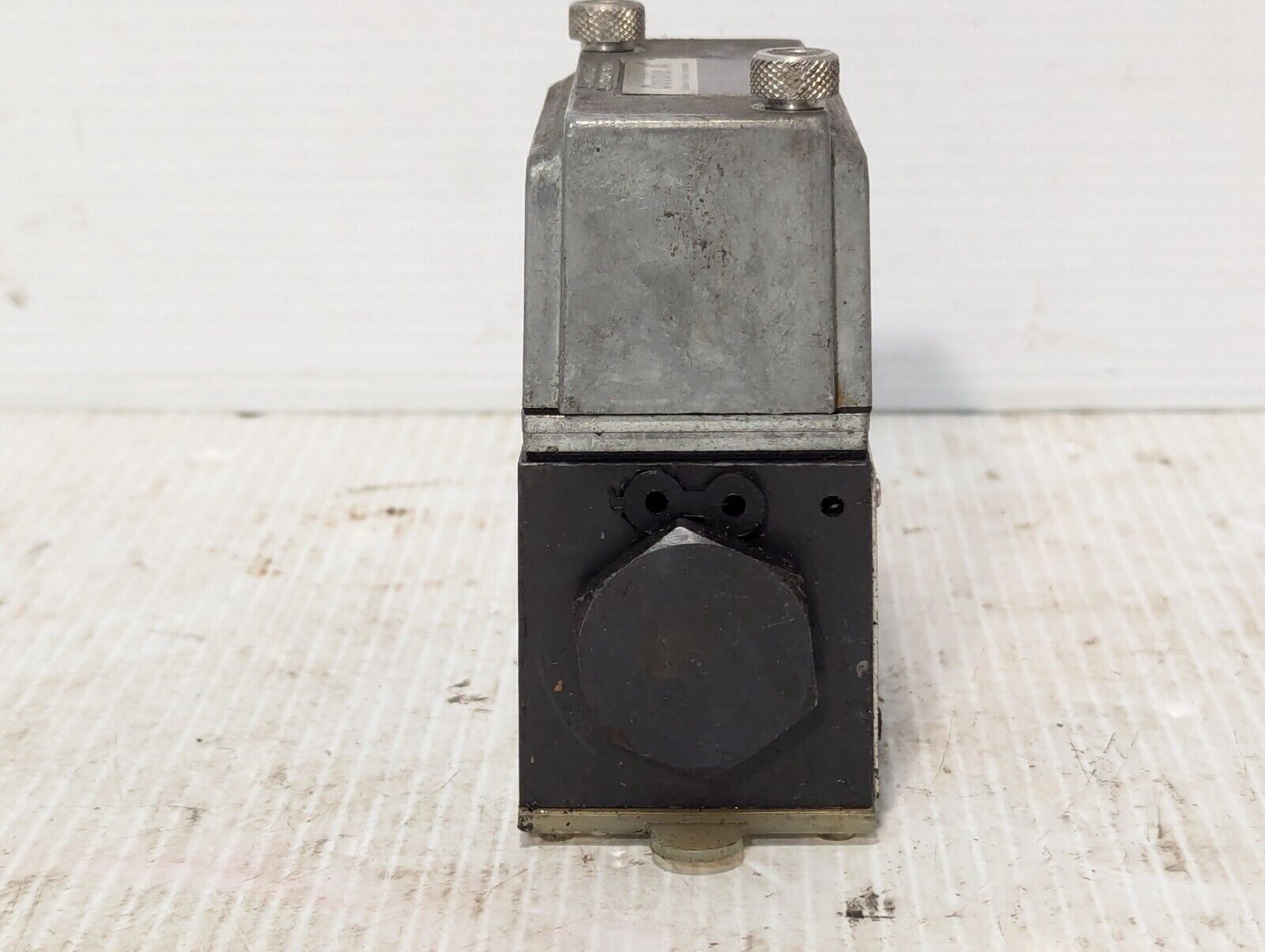 Vickers Double A QG-3-C-10D1-TSP Solenoid Valve 120/60 - Free Shipping+Returns