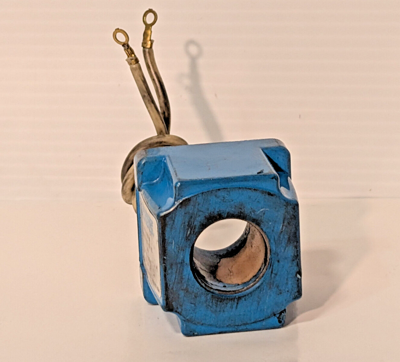 Vickers 633741, 115/120VAC, 50/60Hz, .54A, .64A , Made in USA, Solenoid Coil